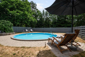 Amazing Home In Rønde With 2 Bedrooms, Swimming Pool And Wifi, Rønde